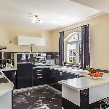 6 Bedroom Gorgeous In Gornje * Podbablje