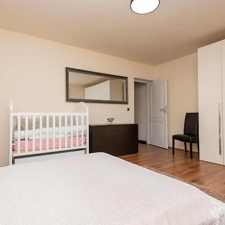 Awesome In Gornje בית נופש *