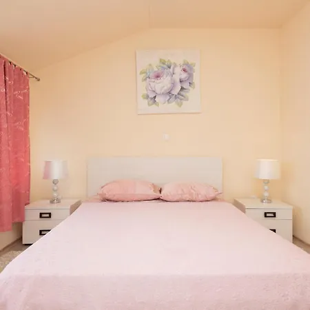 Awesome In Gornje בית נופש *