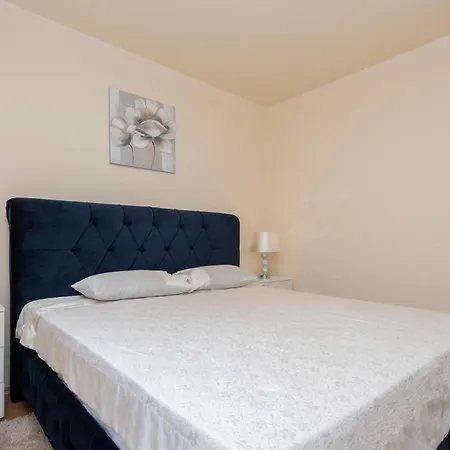 בית נופש Awesome In Gornje *