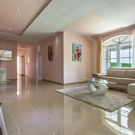 6 Bedroom Gorgeous In Gornje *