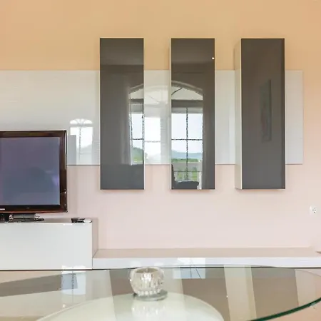 Awesome In Gornje בית נופש Podbablje