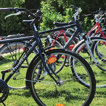 Awesome In Gornje בית נופש