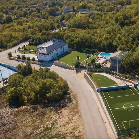 Awesome In Gornje בית נופש *